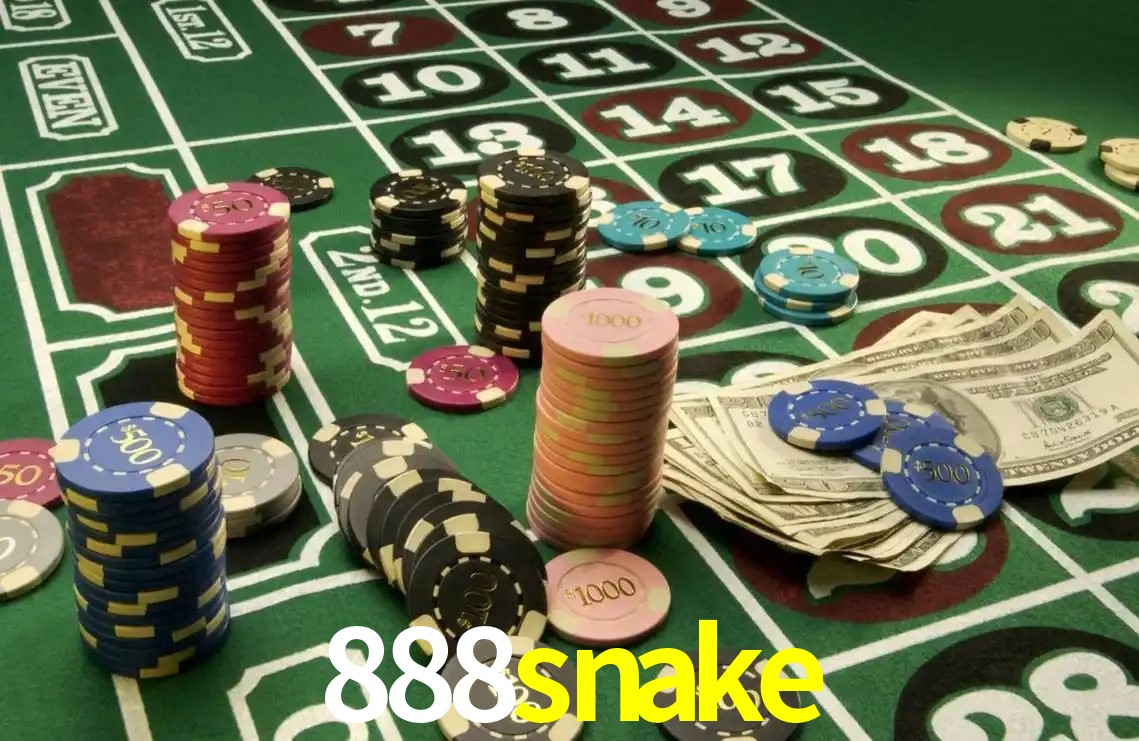 888snake App Interface